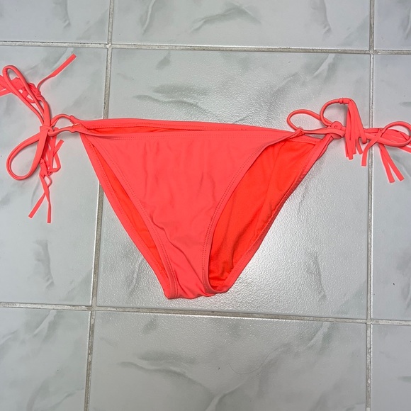 Xhilaration Other - Xhilaration Bikini Bottoms